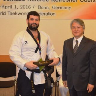 Wusstet ihr, dass unser Großmeister bis heute die Person in Wien mit den meisten World Taekwondo Lizenzen ist? Er ist der dienstälteste Poomsae International Referee und Poomsae Coach in Wien. Master Cesar hat außerdem eine Kyorugi International Referee Lizenz, eine Kyorugi Coach Lizenz, eine Para Taekwondo Coach Lizenz und war der erste Para Taekwondo Classifier in Europa. Erfahrt mehr über unser großartiges Team auf www.tkd.wien > Über Uns#taekwondo #FightLikeAGirl #WeTrainHarder #CoachCesarValentim #ASKÖWien #ParaTaekwondo #WorldTaekwondo #ChungDoKwan #wientkd #asköwatwien #WienTaekwondo #TaekwondoWien #WirSindTaekwondo #vivobarefoot #vivobarefootshoes #schmelz #wien #neubau #rudolfsheimfünfhaus #haltdiepratze